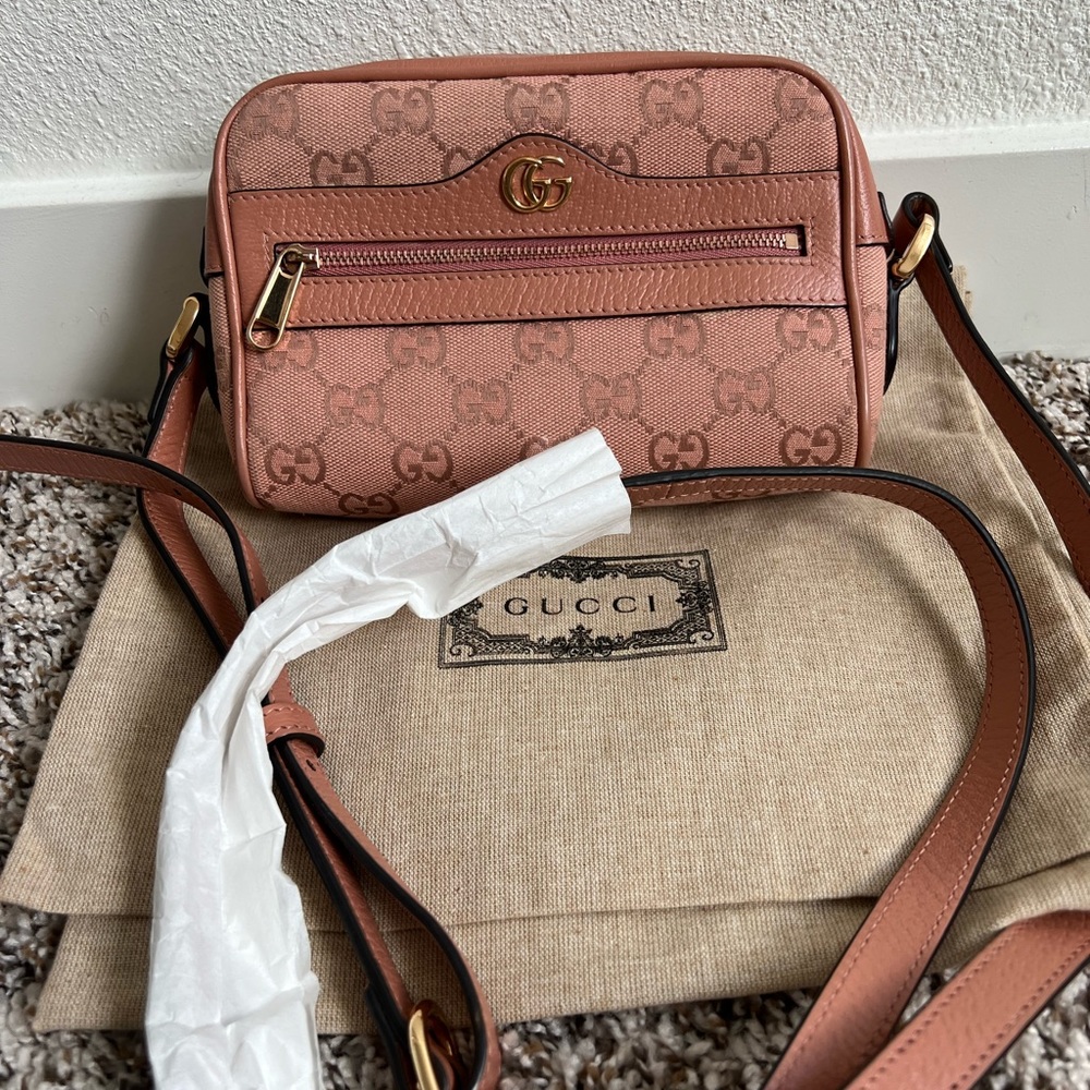 Authentic Gucci mini crossbody with roses gold hardware